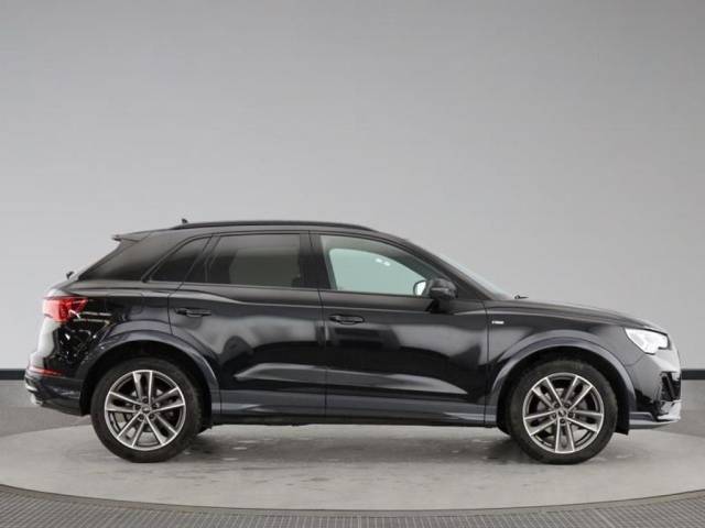 2022 Audi Q3 2.0 35 TDI Black Edition 5dr