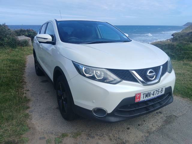 Nissan Qashqai 1.2 DiG-T N-Tec 5dr Hatchback Petrol White