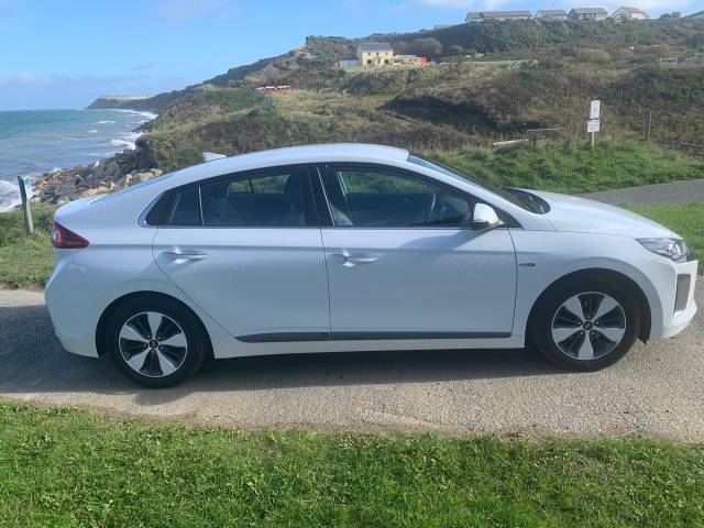 2020 Hyundai Ioniq 1.6 GDi Plug-in Hybrid Premium SE 5dr DCT