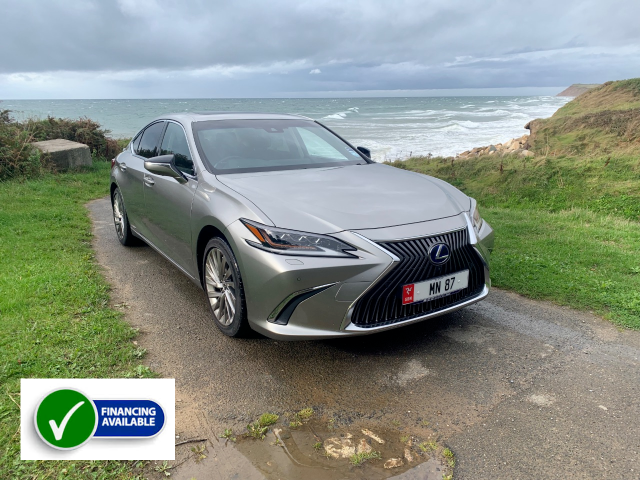 Lexus ES 300h 2.5 Takumi 4dr CVT Saloon Petrol / Electric Hybrid Silver