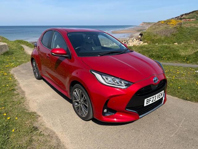 Toyota Yaris 1.5 Hybrid Excel 5dr CVT Hatchback Petrol / Electric Hybrid Red