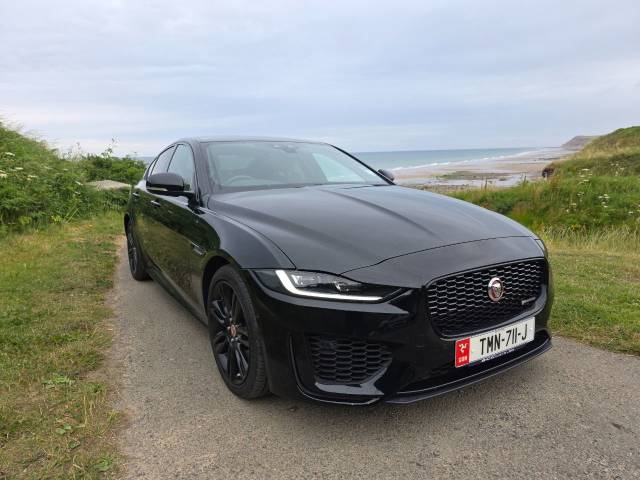 Jaguar XE 2.0 R-Dynamic SE 4dr Auto Saloon Petrol Black