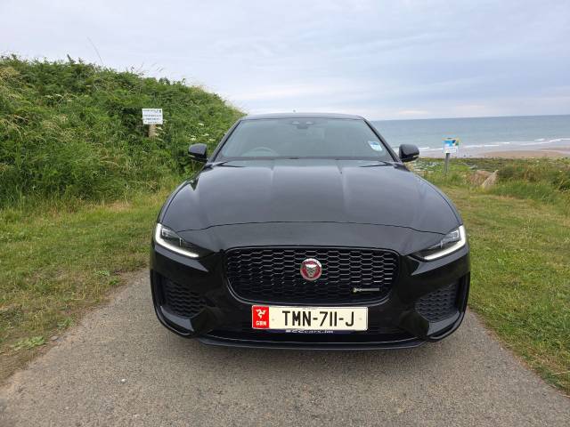 2019 Jaguar XE 2.0 R-Dynamic SE 4dr Auto