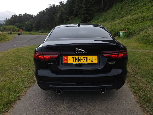 2019 Jaguar XE 2.0 R-Dynamic SE 4dr Auto