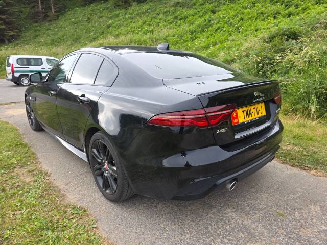 2019 Jaguar XE 2.0 R-Dynamic SE 4dr Auto