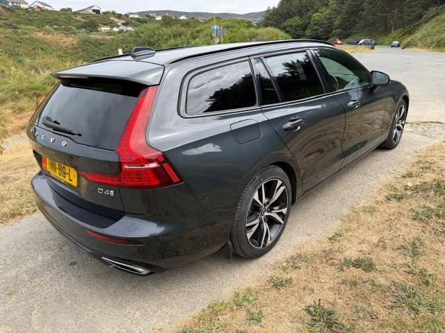 2020 Volvo V60 2.0 R-Design D4 Auto